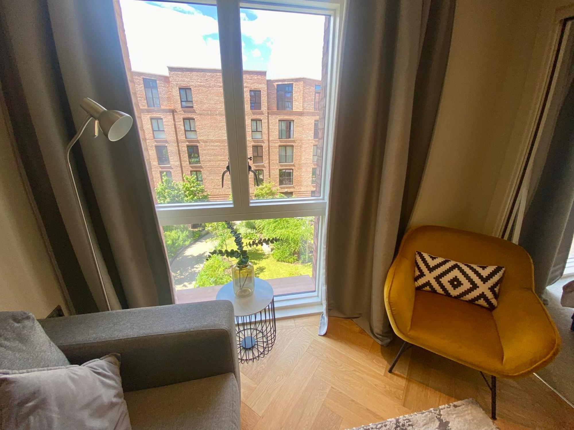 Luxury Apartment Suite Within The City Walls ヨーク エクステリア 写真