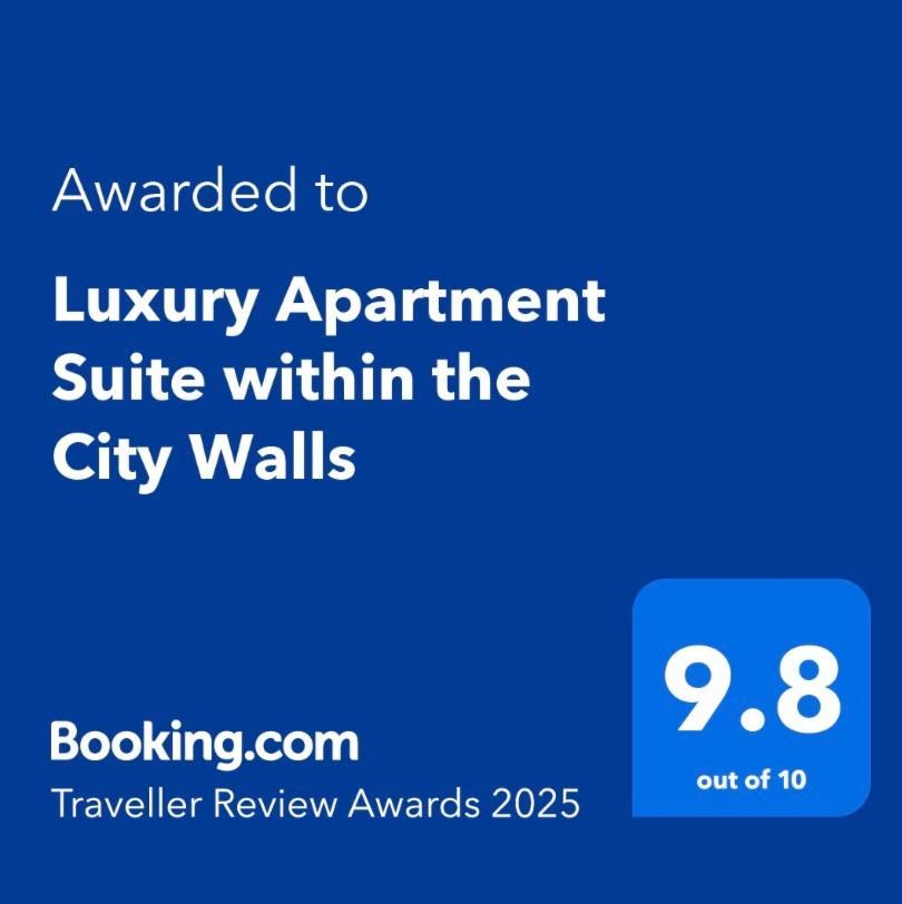 Luxury Apartment Suite Within The City Walls ヨーク エクステリア 写真